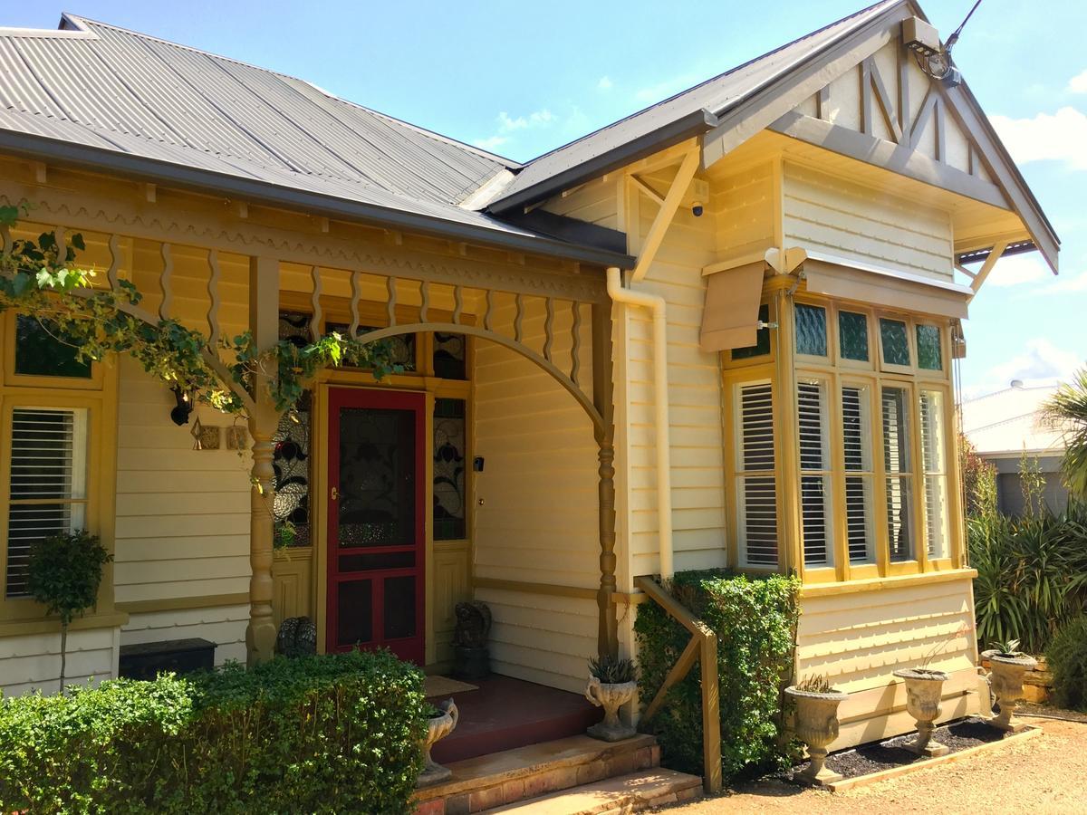 Goldenray Hotel Castlemaine Exterior photo
